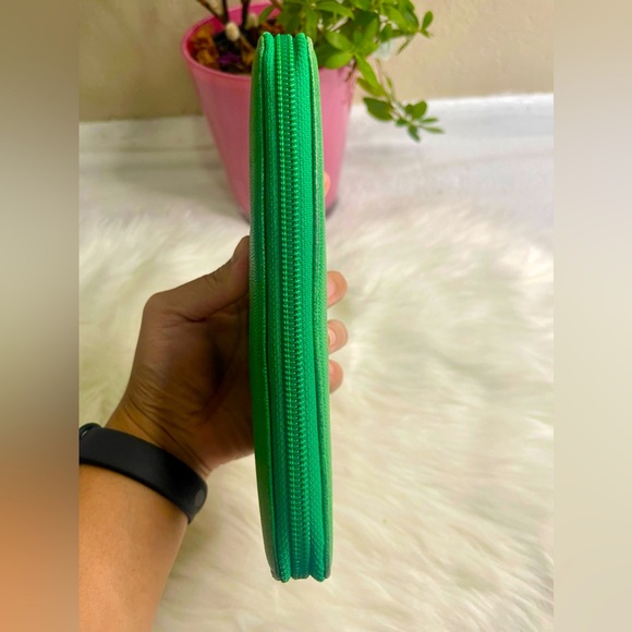 Full Inclusion Chanel Caviar Wallet - Picture 6 of 16